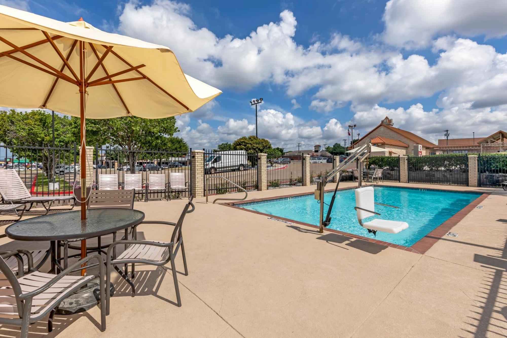 Best Western Plus Lake Worth מראה חיצוני תמונה